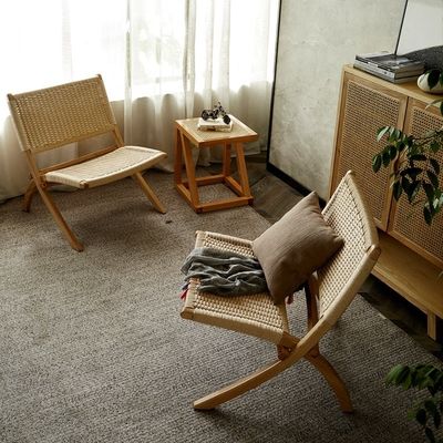 レジャースタイルの木製の庭 屋外とリビング 折りたたむ椅子 天然ラタン織物工芸