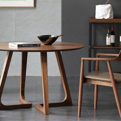 モダンダイニングルーム家具 2021 エコノミー 木製ダイニングテーブル カスタマイズされた実用的なデザインと機能