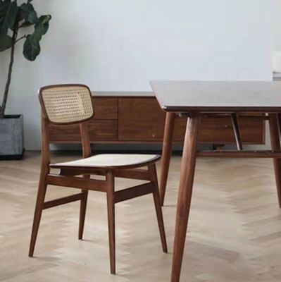 モダンデザイン ノルディック様式 固木ラタン シートチェア OEMサービス