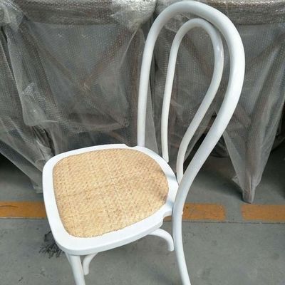 積み重ねられる木製椅子 100KG重量制限 現代の家具 レストラン ナチュアル 積み重ねられたラタン食卓