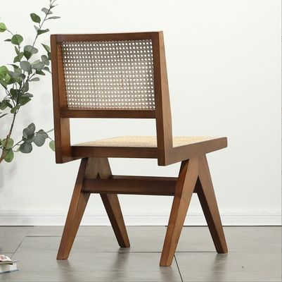 古代 ノルディック レストラン 家具 ホテルラタン/ウィッカーと良いデザインの固木食卓
