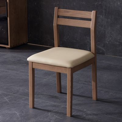 リビングルーム家具 現代のクラシックデザインのクッション付き 固木椅子