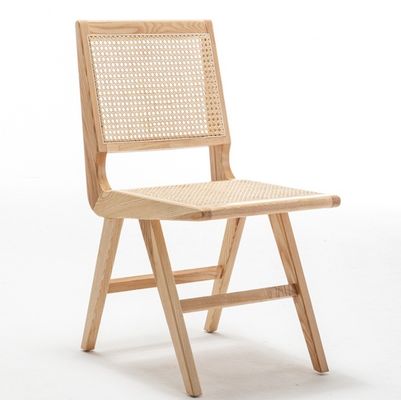 現代のデザイン ダイニングチェア 家庭用ダイニングルームのための実用的なラタン家具