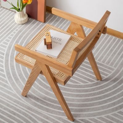レストランの室内古典的なダイニング家具のためのカスタム固木アームレストラタン椅子