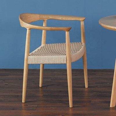 スタディデスクとカフェチェア モダン ノルディック レジャースタイル 固形灰木食卓 クラフト紙ロープ織り枕