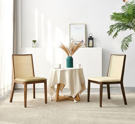 レストラン家具 灰木の枠とタペストリーシートのラタン椅子
