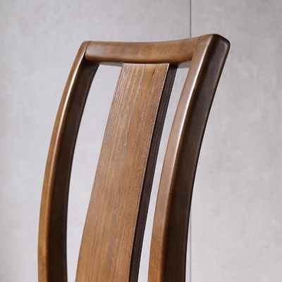 独特のデザイン モダン マシッドウッド 食卓椅子 レストラン用 オーク仕上げ
