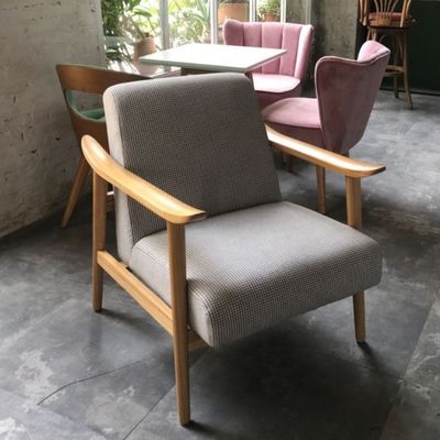 ホテル専用 リビングチェア 革アームレストとベールベット布で 現代のデザイン
