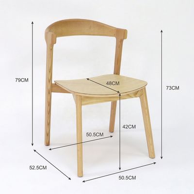 快適でエレガントな 現代の灰木休憩椅子 コーヒーショップ ホテル レストラン 53cm*50cm*76cm