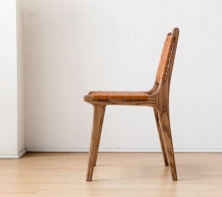 現代のレジャーダイニングチェア 織物革 固木 ダイニングルーム家具