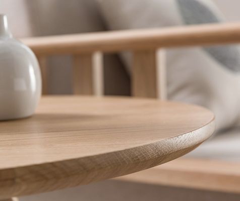 現代的なデザイン 丸い固木コーヒーテーブル リビング W32/40/50*D32/40/50*H30/40/51CM