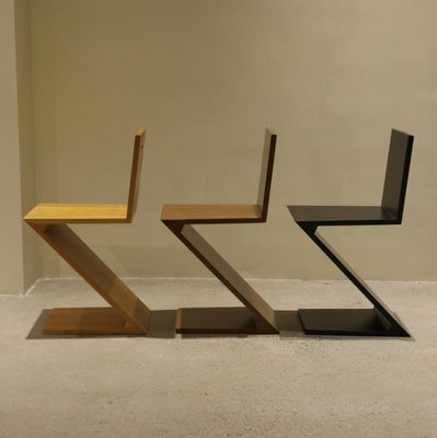 郵便包装 N 現代の北欧様式 Z レストランやカフェの食堂の家具のための木製の積み重ね椅子