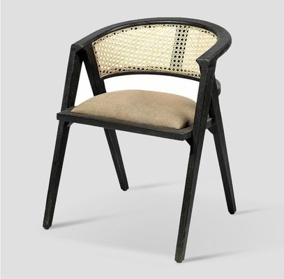 リビングルーム家具 日本様式 マシッドウッド ラタン 織物 モダンデザインのシングルダイニングチェア