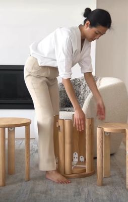 積み立てられる赤オーク木製のストール シンプルなデザイン ダイニングルームの家具のための固木椅子