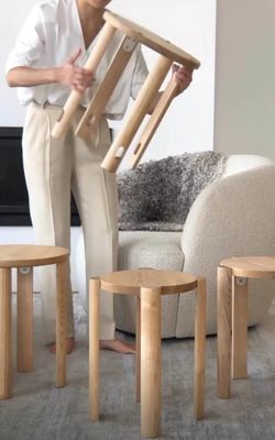 積み立てられる赤オーク木製のストール シンプルなデザイン ダイニングルームの家具のための固木椅子