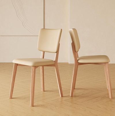 モダンノルドデザイン マシッドウッドダイニングテーブルセット 黒/白 PU革椅子とノルディックスタイル