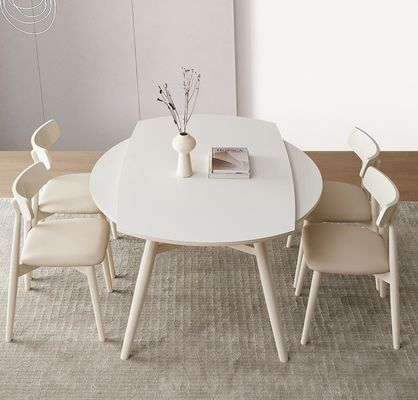 ノルディックスタイルの食堂椅子 固木脚とニトロラック仕上げの布カバー