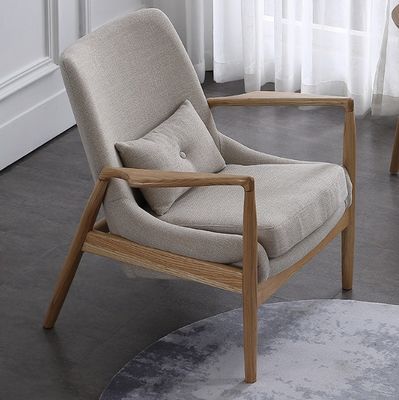 リビングルーム 家具 頑丈な木製の椅子 ソファ 敷き布団の扶手と枕