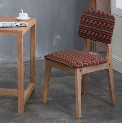 現代の食堂家具 果実木製の椅子 ニトロラックで仕上げ レストラン家具