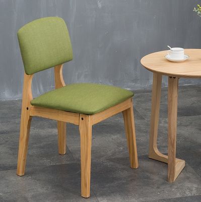現代の食堂家具 果実木製の椅子 ニトロラックで仕上げ レストラン家具