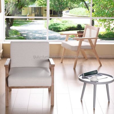 リビングルームとホテル マシッドウッドファブリック 木製ソファ 椅子 W69*D76*H79CM ソフトシート モダンデザイン 1席
