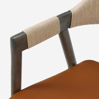 オフィスビル 食堂椅子 織布コードとヴィンテージ 木造デザインのラック仕上げ