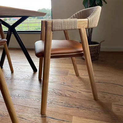 オフィスビル 食堂椅子 織布コードとヴィンテージ 木造デザインのラック仕上げ