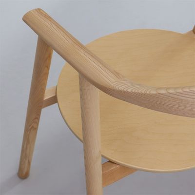 高級 モダン ノルディック マシッド 灰 木 ダイニング 椅子 ダイニング 部屋 W55*D47.5*H74.5cm OEM サービス 受け入れ