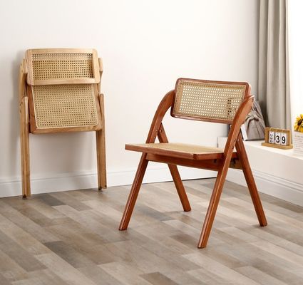 ホテル レストラン ダイニングルーム 家具 モダン ノルディック 折りたたむラタン リュックレスト 固木 ダイニングチェア W47.5*D47.5*H81.5CM